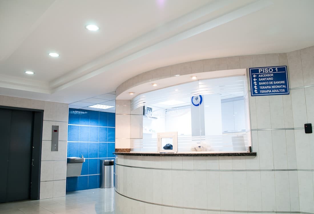 Healthcare professionals using a digital hospital information system